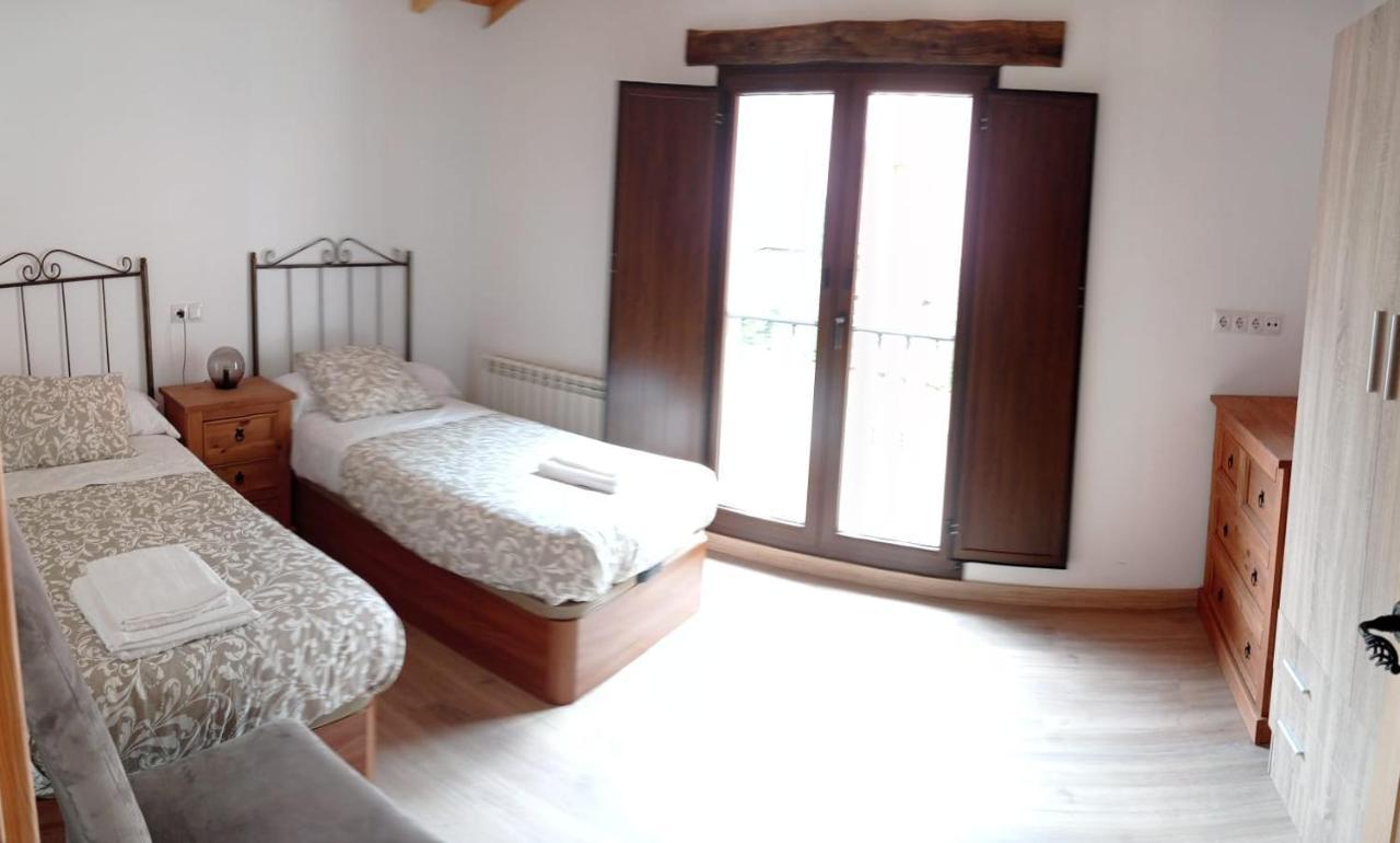 Casa Rural Gueilones, Parque Natural De Ponga Sobrefoz Екстер'єр фото