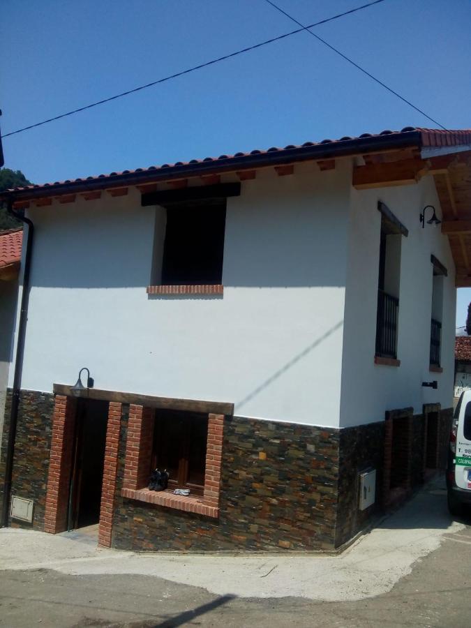 Casa Rural Gueilones, Parque Natural De Ponga Sobrefoz Екстер'єр фото